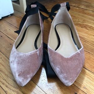 Banana Republic Velvet Flats